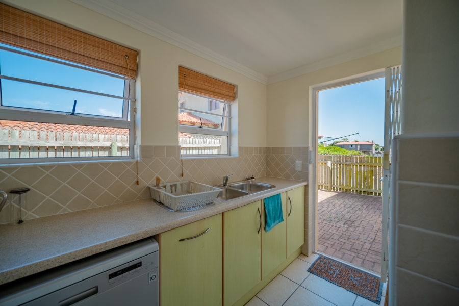 4 Bedroom Property for Sale in St Francis On Sea Eastern Cape